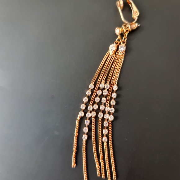 🎉 HOST PICK 🎉 Earrings Colour Gold - Picture 2 of 3